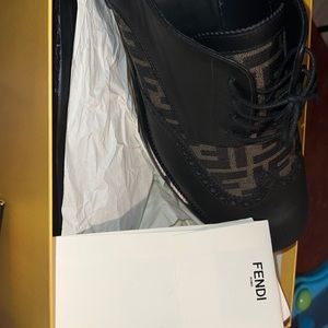 They only been worn once still in good shape